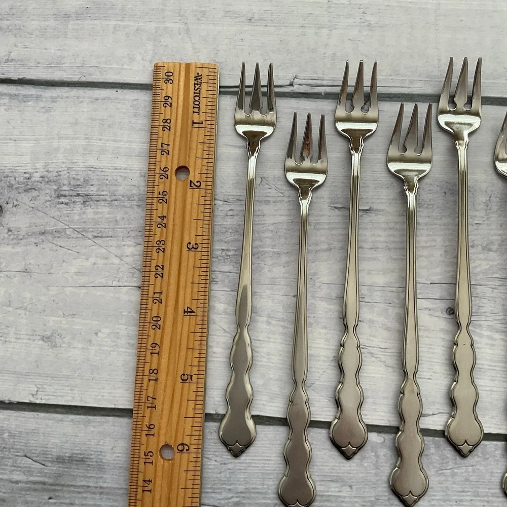 Oneida Distinction Deluxe HH VALERIE Stainless Flatware Cocktail Forks Set Of 10